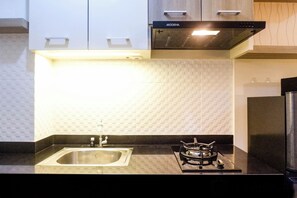 Studio | Eigene Küche | Großer Kühlschrank, Herdplatte