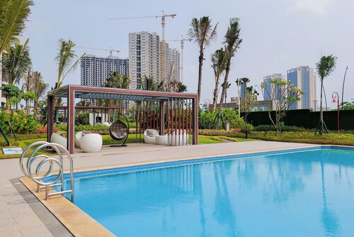 Great Choice And Homey Studio Room Sky House Bsd Apartment