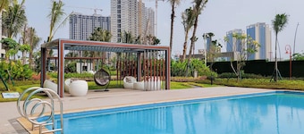 Great Choice And Homey Studio Room Sky House Bsd Apartment