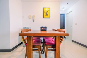 Apartment | Dining room - Homey And Warm 1Br Apartment At Ambassade Kuningan (Jakarta)