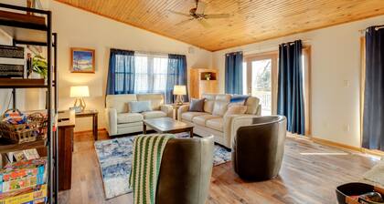 Cozy Belgrade Cottage w/ Wood-Burning Stove!