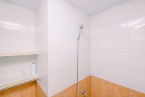 Studio | Bad | Dusj, håndklær, såpe og sjampo