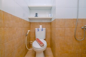 Studio | Bathroom