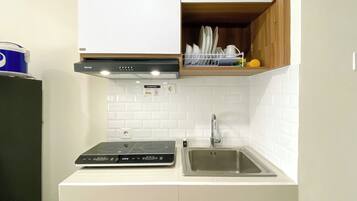 Studio | Private kitchen | Fridge, stovetop, rice cooker