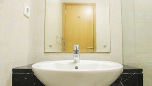 Apartment | Bathroom - Fabulous 1Br The Mansion Kemayoran Apartment (Jakarta)