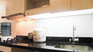 Apartment | Private kitchen - Fabulous 1Br The Mansion Kemayoran Apartment (Jakarta)