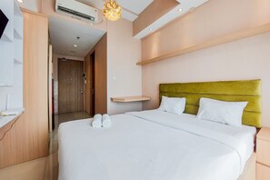 Studio - Homey And Modern Studio At Tree Park City Cikokol Apartment (Tangerang)