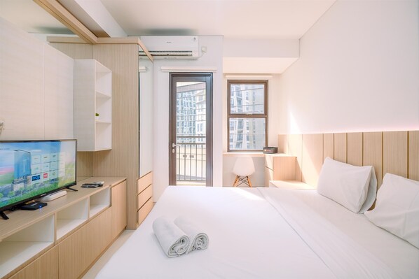 Studio | Free WiFi - Good Deal And Homey Studio At Transpark Cibubur Apartment Near Mall (Depok)