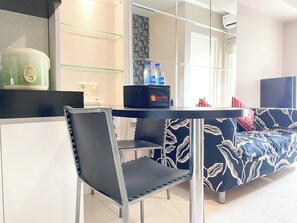 Interior - Warm Living And Homey 2Br At Springlake Summarecon Bekasi Apartment (Bekasi)