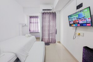 Studio | Free WiFi - Restful And Comfortable Studio Serpong Garden Apartment (Cisauk)