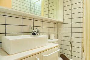 Bathroom - Comfy And Modern Look 2Br Northland Ancol Apartment (Jakarta)