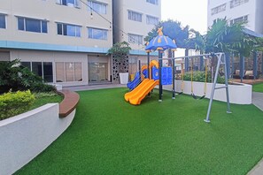 Außen-Kinderspielplatz