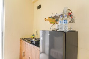 Private kitchen - Best Deal And Homey Studio Bassura City Apartment (Jakarta)