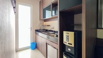 Appartement | Privékeuken | Een mini-koelkast, een kookplaat, een rijstkoker