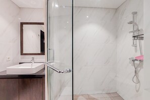 Apartment | Bathroom - Minimalist And Comfort Stay 1Br Branz Bsd City Apartment (Pagedangan)
