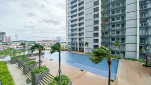 Outdoor pool - Strategic And Nice Studio At Daan Mogot City Apartment (Jakarta)