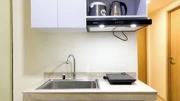 Apartment | Eigene Küche | Kühlschrank, Herdplatte, Reiskocher