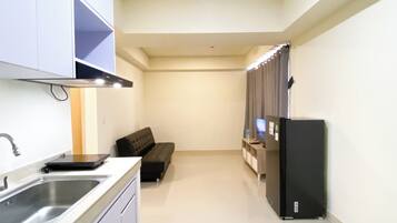 Apartment | Eigene Küche | Kühlschrank, Herdplatte, Reiskocher