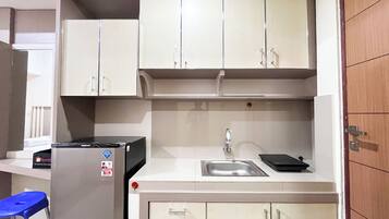 Studio | Private kitchen | Fridge, stovetop, rice cooker