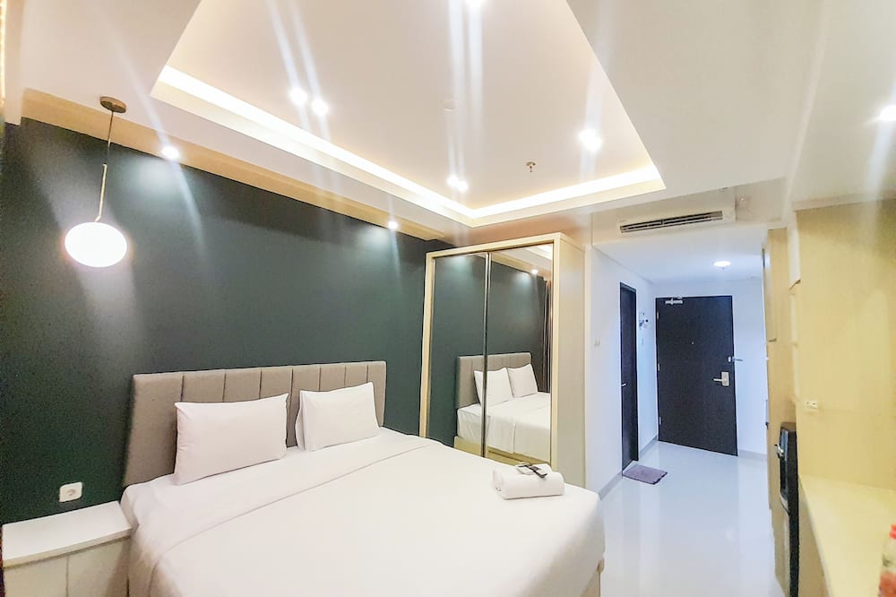Great Deal And Cozy Studio Patraland Amarta Apartment
