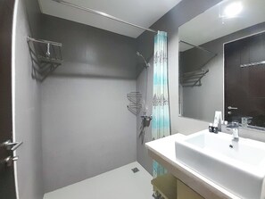 Bathroom - Great Deal And Cozy Studio Patraland Amarta Apartment (Ngaglik)