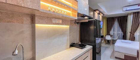 Studio | Private kitchen | Fridge, stovetop, rice cooker