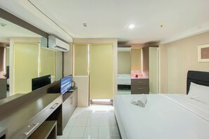 Studio | Free WiFi - Enjoy Living Studio Apartment Kebagusan City (Jakarta)