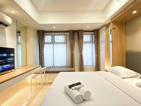 Studio | Free WiFi - Comfort Living Studio Pollux Chadstone Apartment (Cikarang)