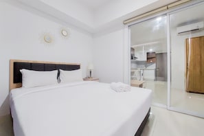 1 bedroom, free WiFi - Comfort Living And Homey 1Br Tamansari Bintaro Mansion Apartment (South Tangerang)