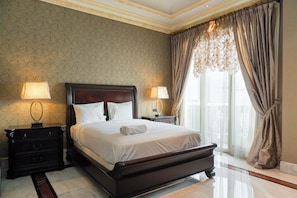 4 bedrooms, free WiFi - Luxurious And Strategic 4Br Da Vinci Apartment (Jakarta)