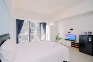 Studio | Free WiFi - Cozy Stay Studio Apartment For 4 Fax Carstensz Residence (Gading Serpong)