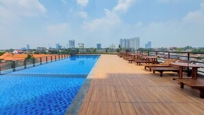 Kolam renang outdoor