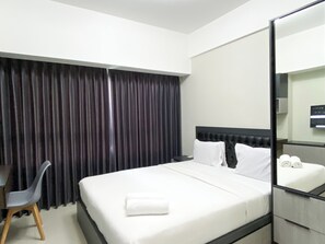 Free WiFi - Good Choice And Comfy Studio At Springlake Summarecon Bekasi Apartment (Bekasi)