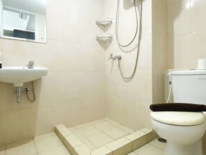 Studio | Badrum | Dusch, handdukar, tvål och schampo