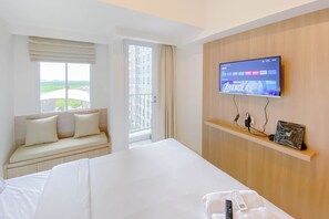 Studio - Brand New And Modern Studio At Tokyo Riverside Pik 2 Apartment (Teluknaga)