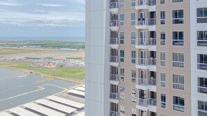 Exterior - Cozy And Well Designed 2Br Tokyo Riverside Pik 2 Apartment (Teluknaga)