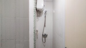 Studio | Bathroom - Nice And Strategic Studio Room At Tamansari Panoramic (Bandung)