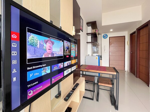 Apartment | Living area - Compact 2Br At Apartemen Vida View Makassar (Makassar)