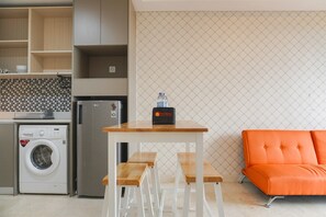 Interior - Cozy And Modern Look 1Br Gold Coast Apartment (Jakarta)
