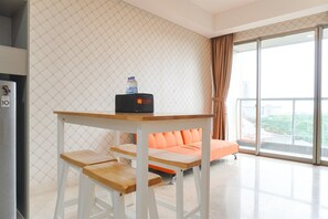 Interior - Cozy And Modern Look 1Br Gold Coast Apartment (Jakarta)