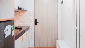 Studio | Yksityinen keittiö | Jääkaappi, liesi