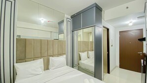Studio | Free WiFi - Comfy And Tidy Studio Transpark Cibubur Apartment (Depok)