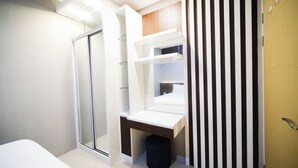 Interior - Best Choice And Cozy Living 2Br At Bale Hinggil Apartment (Surabaya)