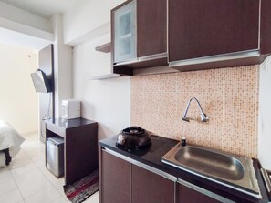 Studio | Eigene Küche | Großer Kühlschrank, Herdplatte