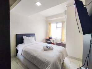 Studio | Free WiFi - Modern Studio Design At Harvard Jatinangor Apartment (Cileunyi)