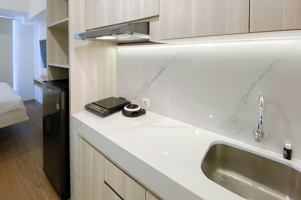 Studio | Eget kjøkken | Kjøleskap og kokeplater