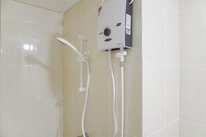 Bathroom - Comfort Stay 2Br Apartment M-Town Residence (Gading Serpong)