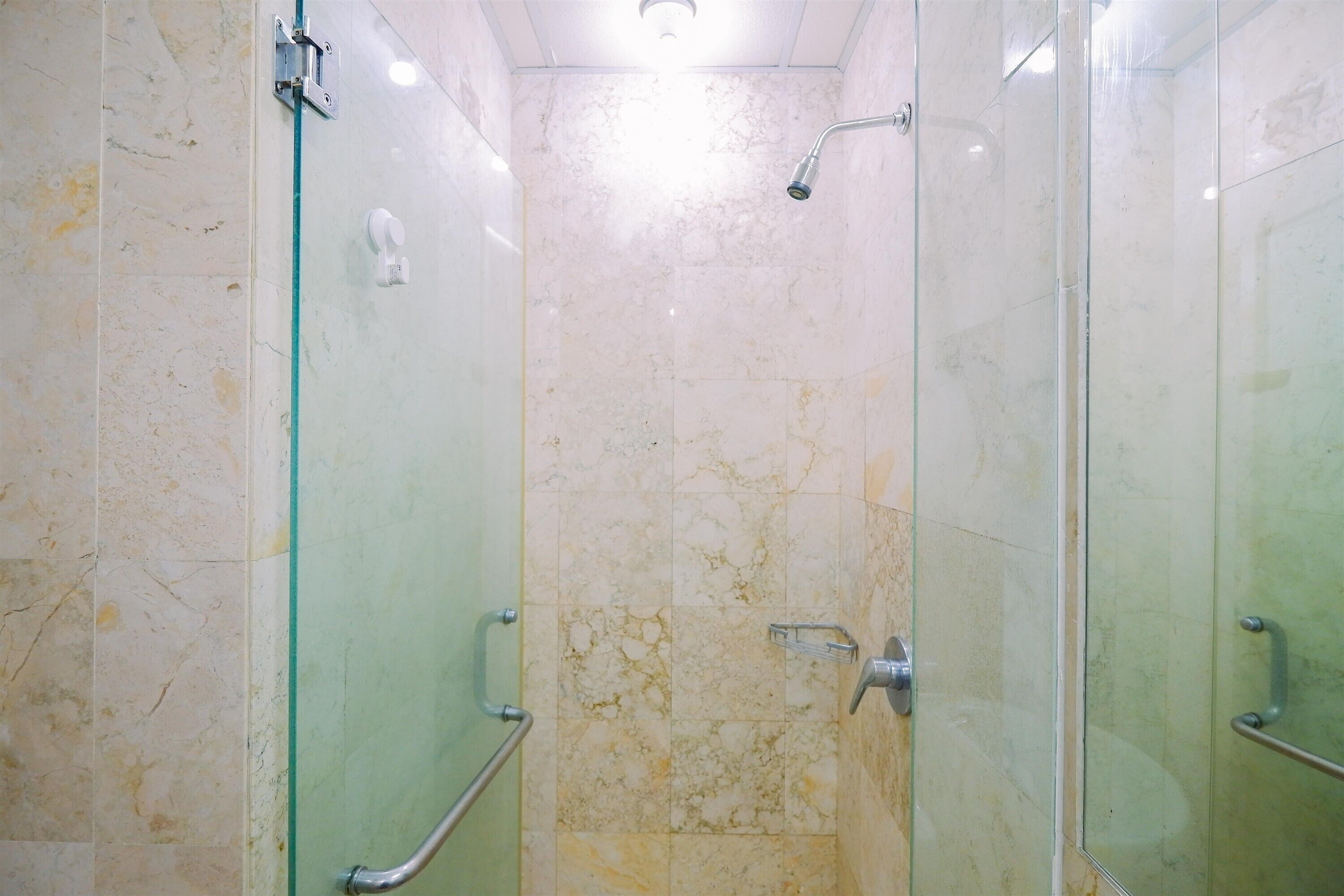 Apartment | Bathroom | Toilet paper
