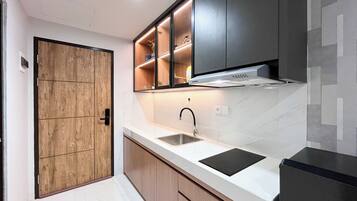 Studio | Private kitchen | Full-size fridge, stovetop, electric kettle