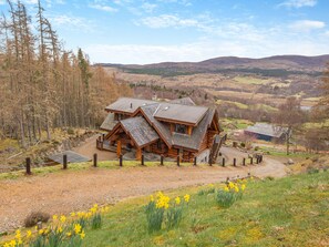 Exterior - 5 bedroom accommodation in Lairg (Lairg)